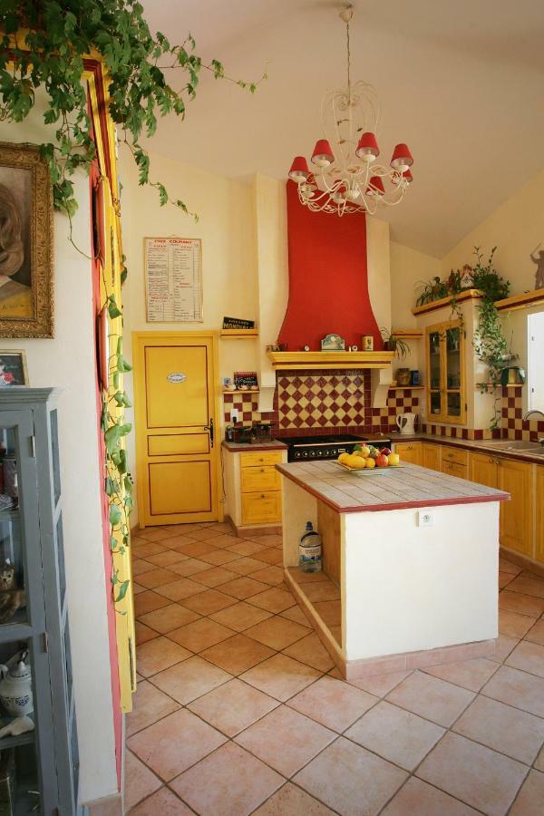 Villa Mimosa Favone Eksteriør billede